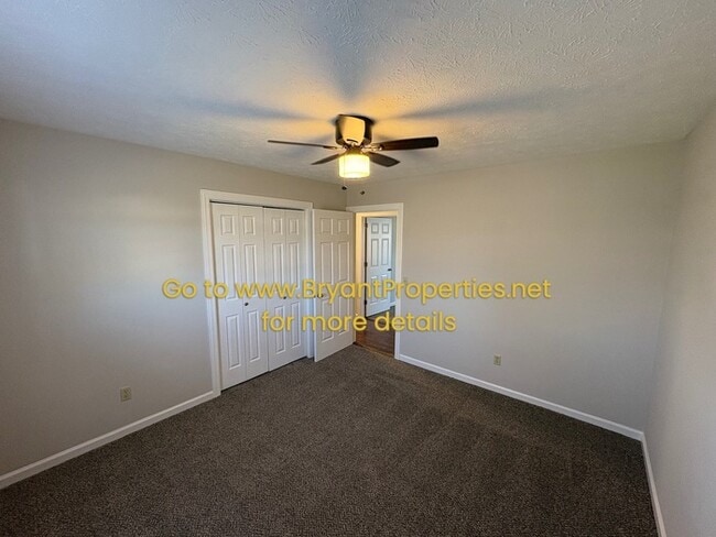 Building Photo - 2002 Dogwood Ln