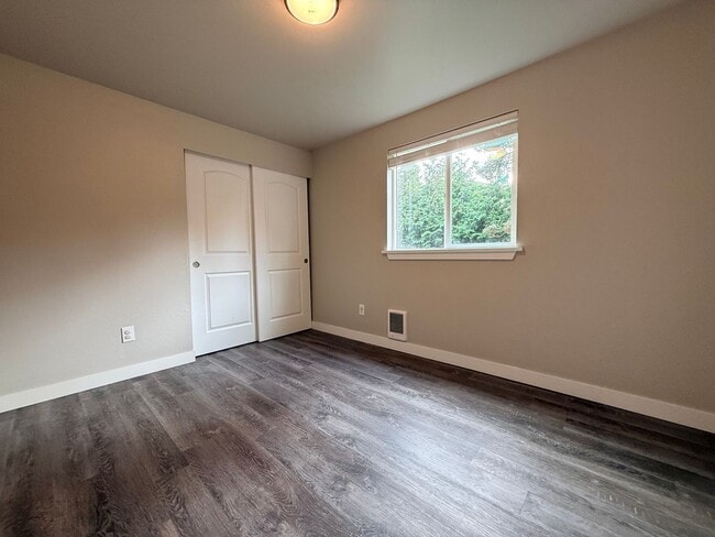 Building Photo - VASU**908