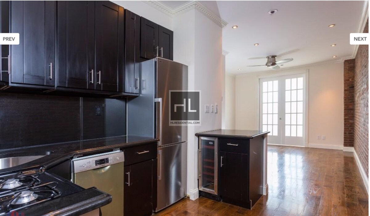 Building Photo - East 6th Street