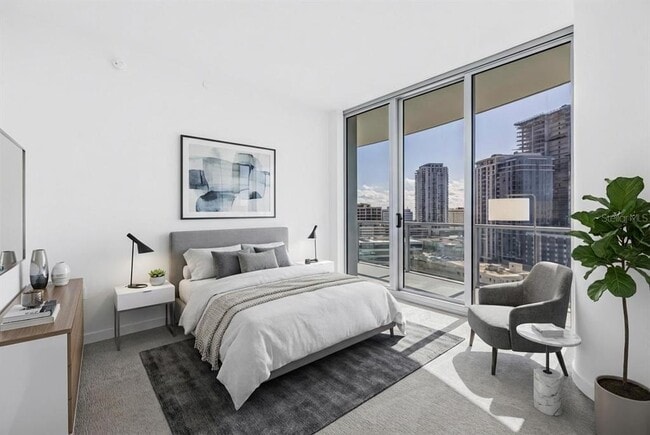 Building Photo - 400 Central Ave