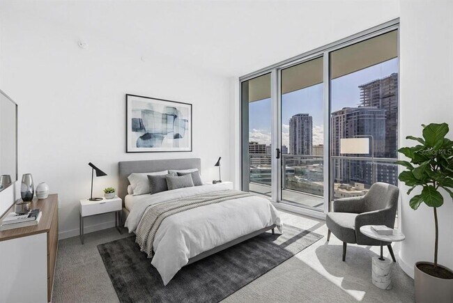 Building Photo - 400 Central Ave