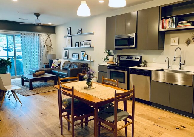 Kitchen & Living - 1260 Martin St
