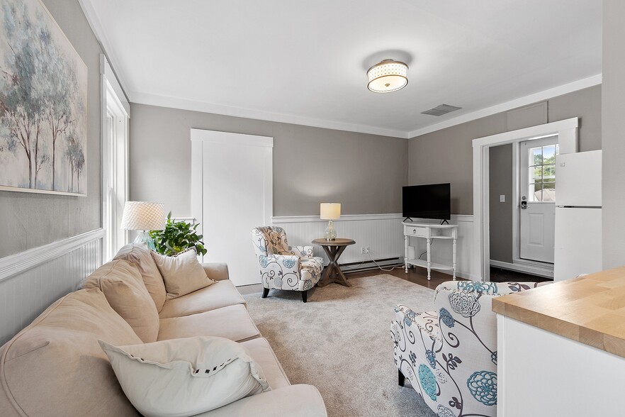 Building Photo - 17 Park St