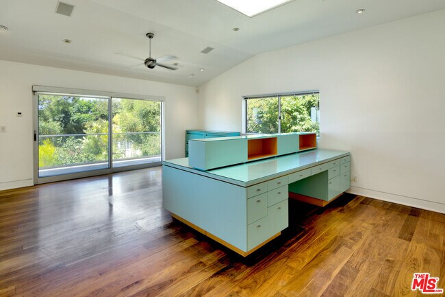 Building Photo - 6000 Philip Ave