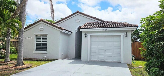 Building Photo - 1980 SE 11th St