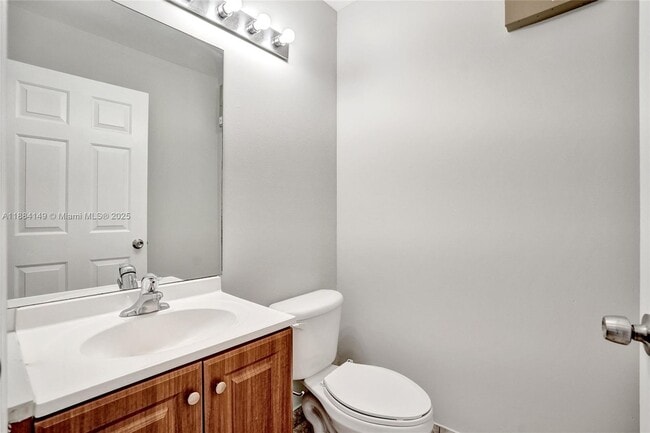 Building Photo - 5441 SW 41st St