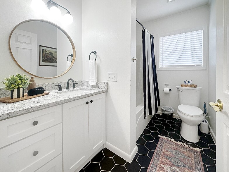 Building Photo - 402 Wallace Dean Rd