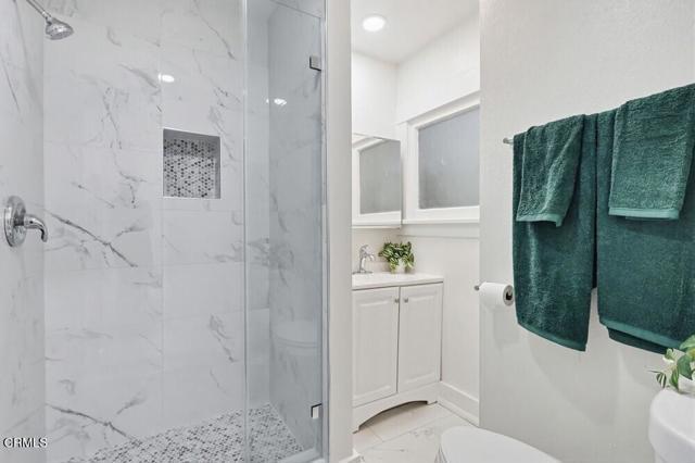 Building Photo - 1020 Cerritos Ave