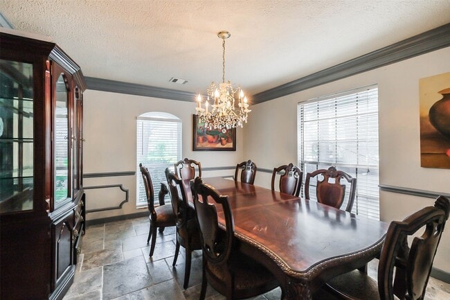 Building Photo - 6906 Pebble Beach Dr