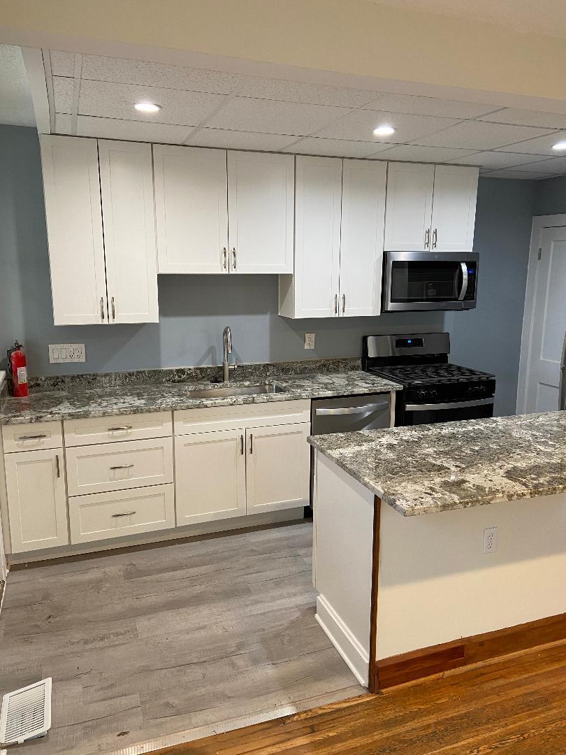 Building Photo - 472 E Maynard Ave