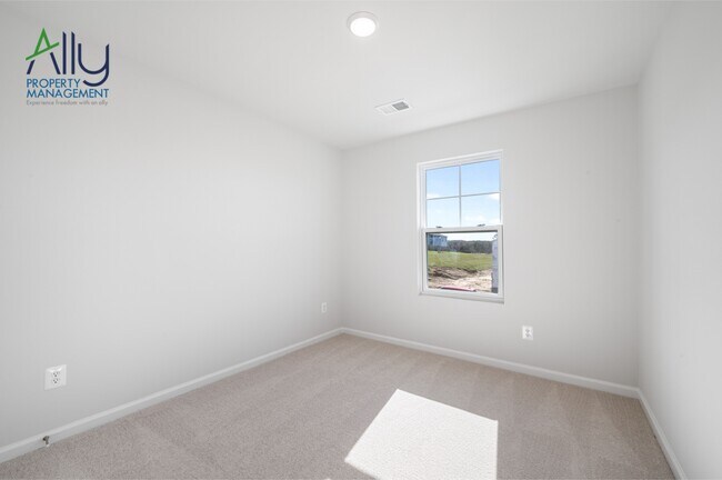 Building Photo - 44 Sophie Kathryn Dr