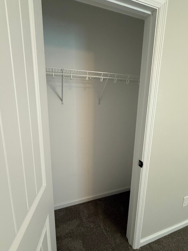 Building Photo - 308 E Franck St