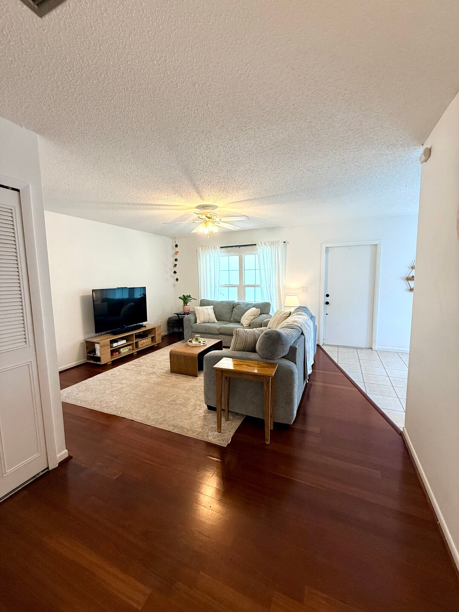Building Photo - 11801 Foxrun Ln