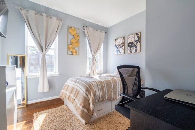 Building Photo - 2005 Cecil Ave