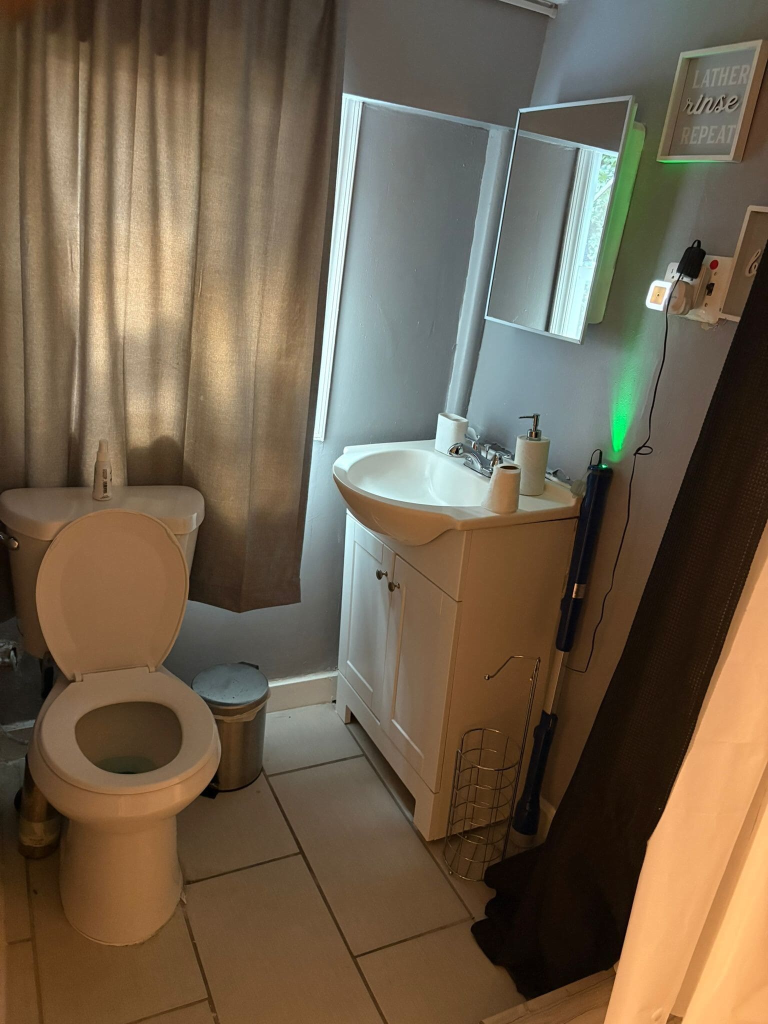 Building Photo - 127 Wilmington Pl SE