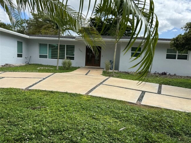 Building Photo - 9401 SW 69th Ct