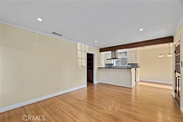Building Photo - 2616 N Poinsettia Ave