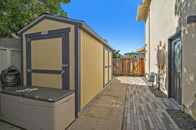 Building Photo - Beautiful Home For Rent in Cupertino with Solar, Pool and Sauna Coming Soon!