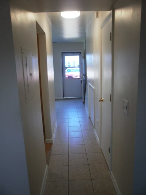 Building Photo - 3406 Kenbrooke Ct