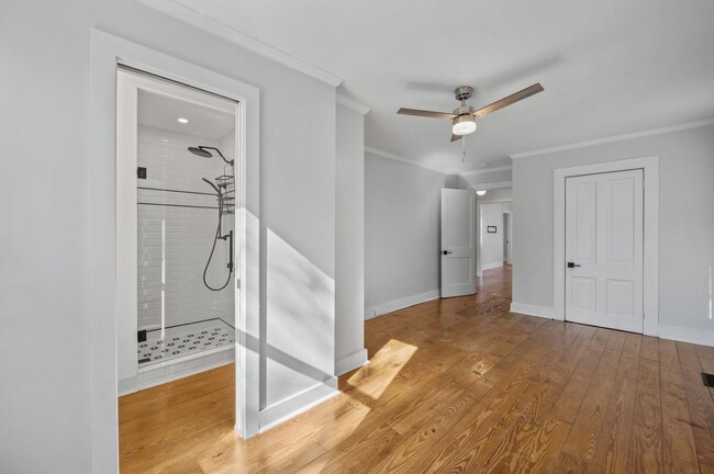 Building Photo - 3 Bedroom, 2 Bathroom Cottage In the Heart of Downtown Wilmington