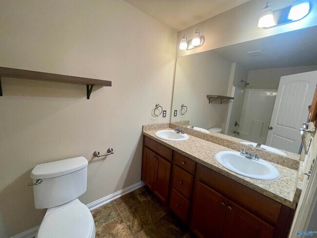 Building Photo - 28081 Chasebrook Dr
