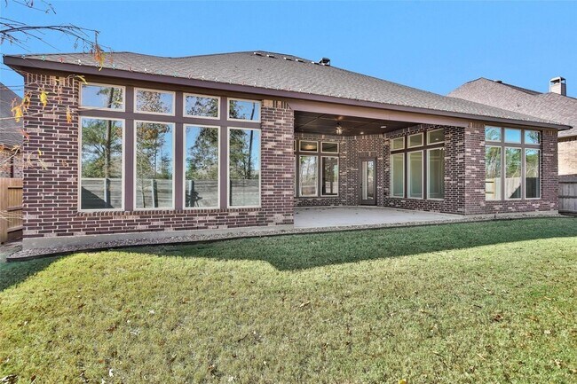 Building Photo - 17339 Camillia Trails