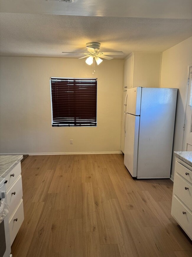 Building Photo - 10535