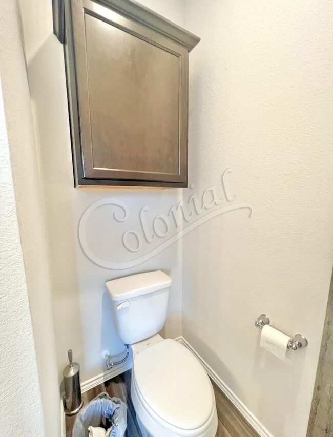 Building Photo - 1307 Cesarina St