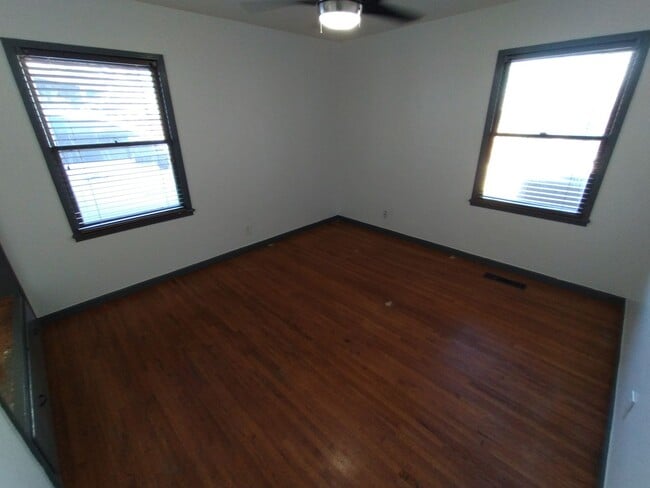 Building Photo - 210 Covena Ave