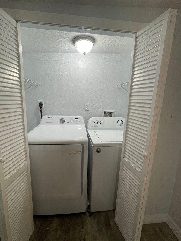 Building Photo - 1335 E Bay St