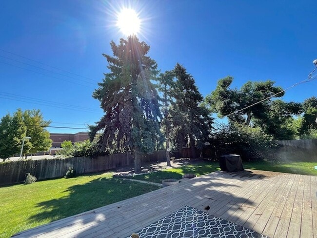 Building Photo - Amazing Littleton Bungalow