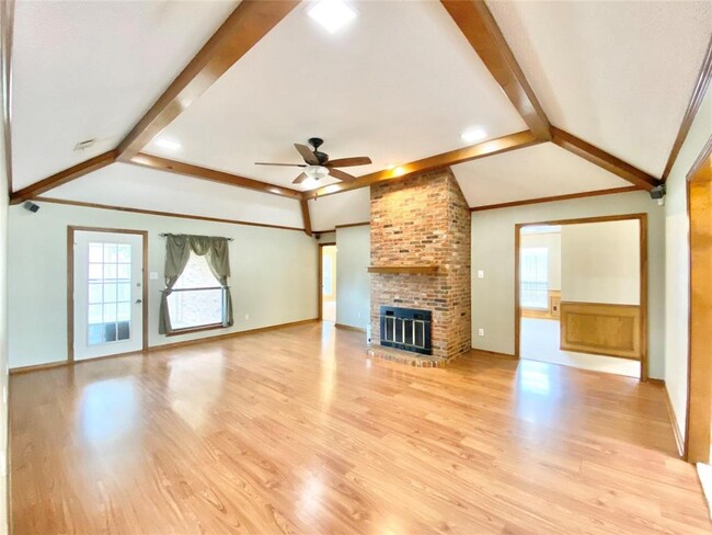 Building Photo - 3602 Pimlico Dr
