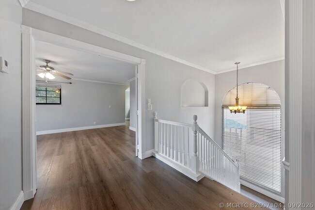 Building Photo - 476 NW 38th Terrace