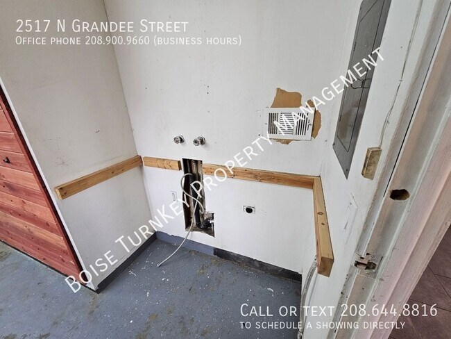 Building Photo - 2517 N Grandee St