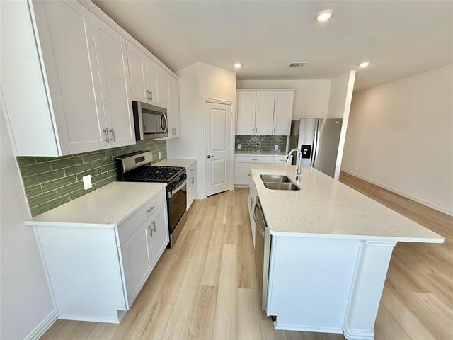 Building Photo - 409 Loch Dr