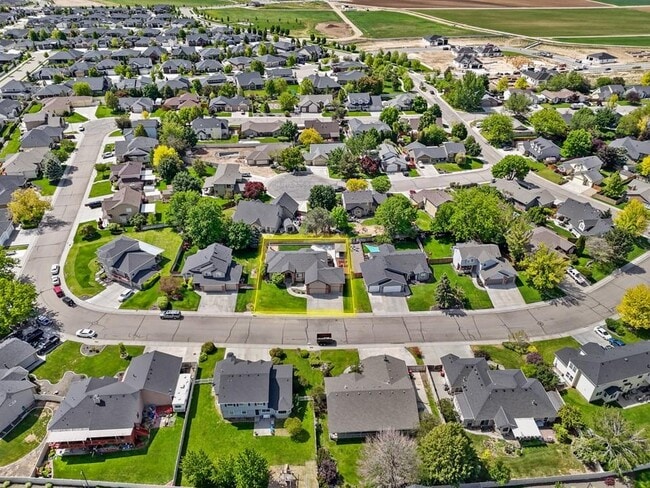 Building Photo - 695 W Riodosa Dr