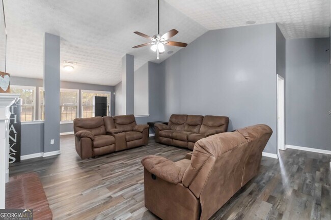 Building Photo - 1108 The by Way