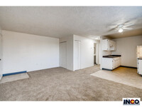 Building Photo - Bright 1 bed 1 bath apartment near Riverpo...