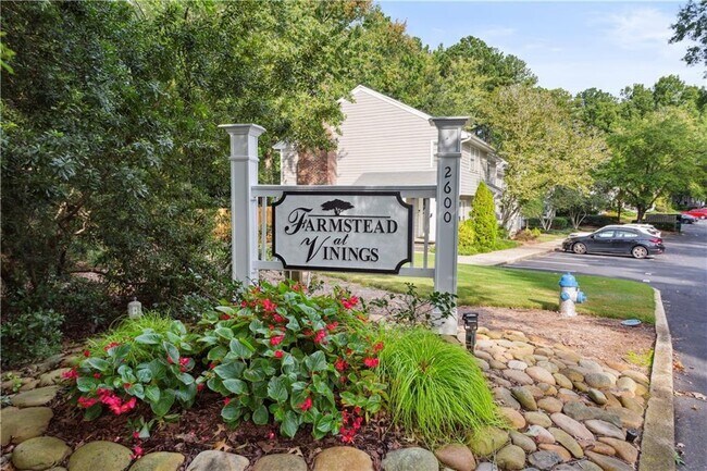 Building Photo - 2751 Farmstead Rd