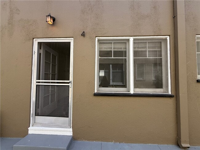Primary Photo - 253 S Lemon St