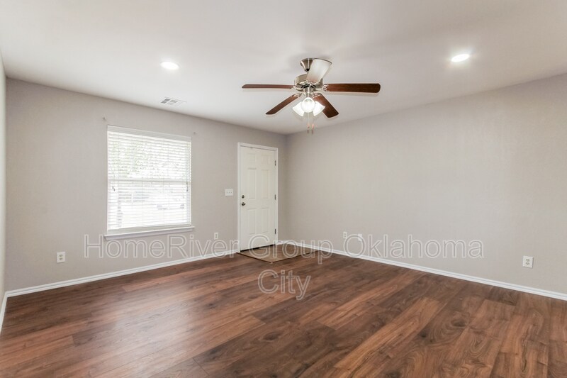 Building Photo - 6136 Cielo Terrace