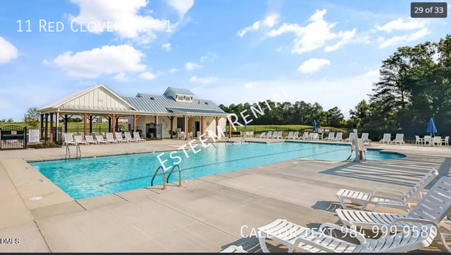 Building Photo - 11 Red Clover Dr