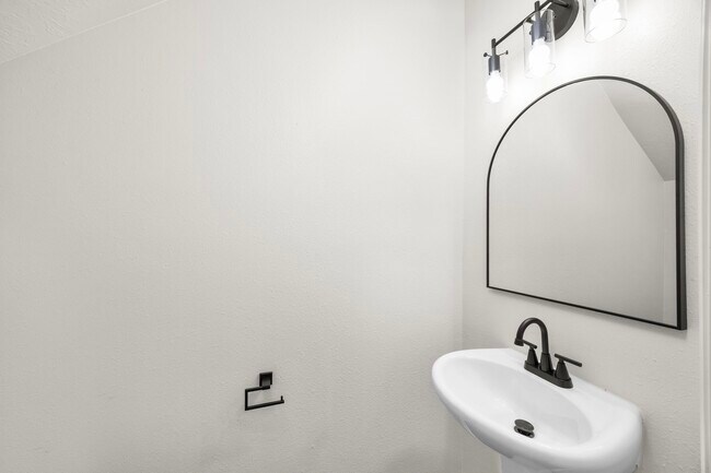 Building Photo - 21531 Indigo Ruth Dr