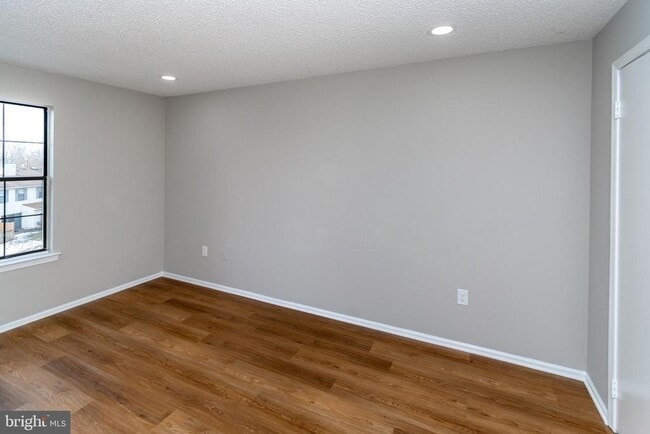 Building Photo - 69 Fisher Dr