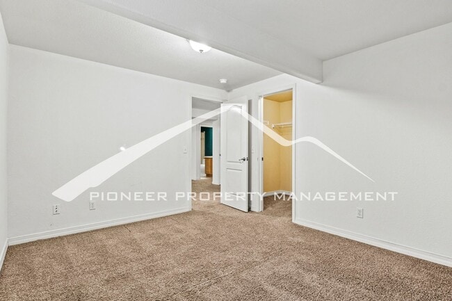 Building Photo - Serene Ridgeview at Stetson Hills neighborhood 6 bedroom, 3.5 bathroom, 2 car garage and AC