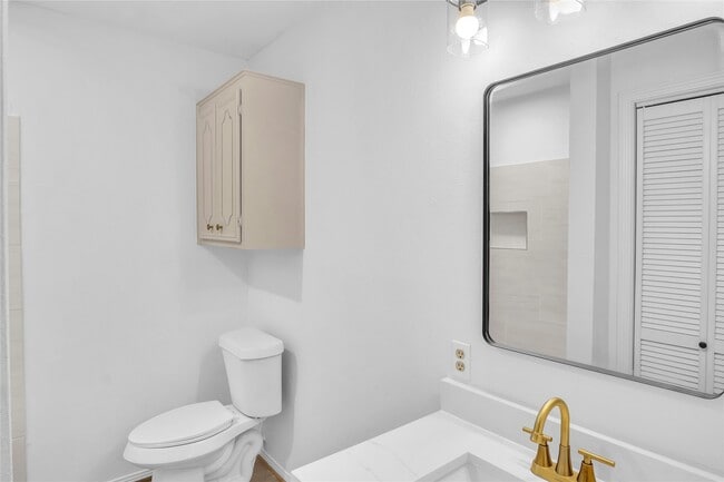 Building Photo - 108 Woodland Rd