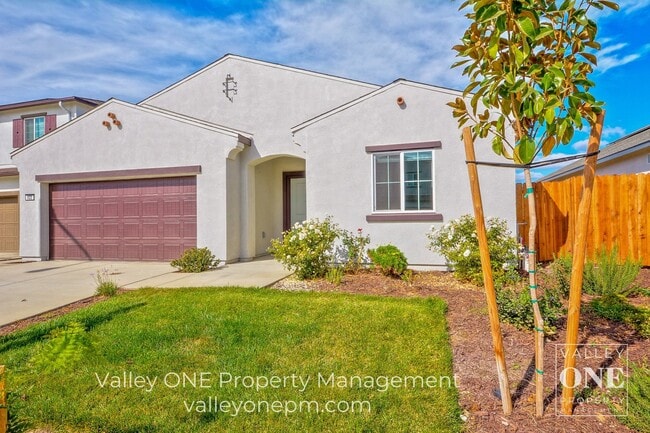 Building Photo - COMING SOON! 4 bedroom, 2 bath, pet-friendly NEWER HOME with Solar