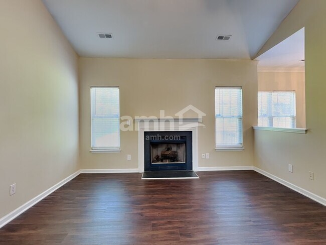 Building Photo - 2713 Glasshouse Rd