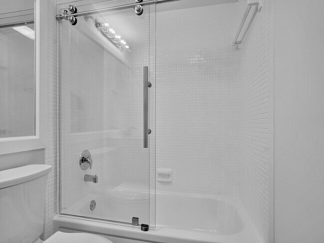 Building Photo - 17 Mansfield F