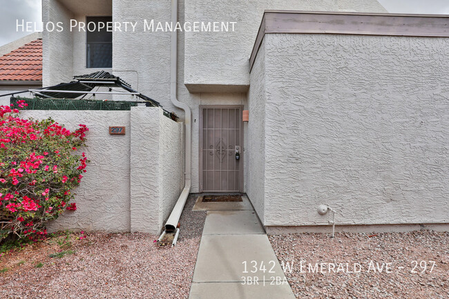 Building Photo - Beautiful Townhouse in Mesa